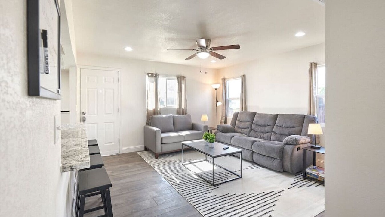 Photo of Bedroom in Raisin
