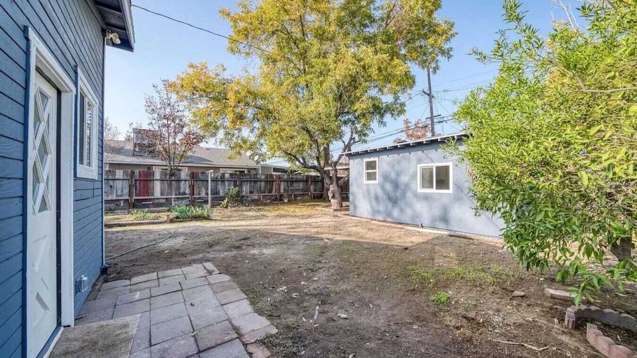 Photo of Outdoor in Raisin