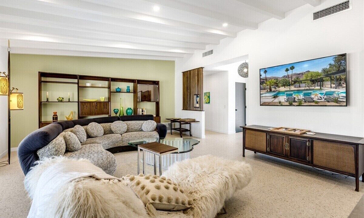 Photo of Livingroom in Araby Commons