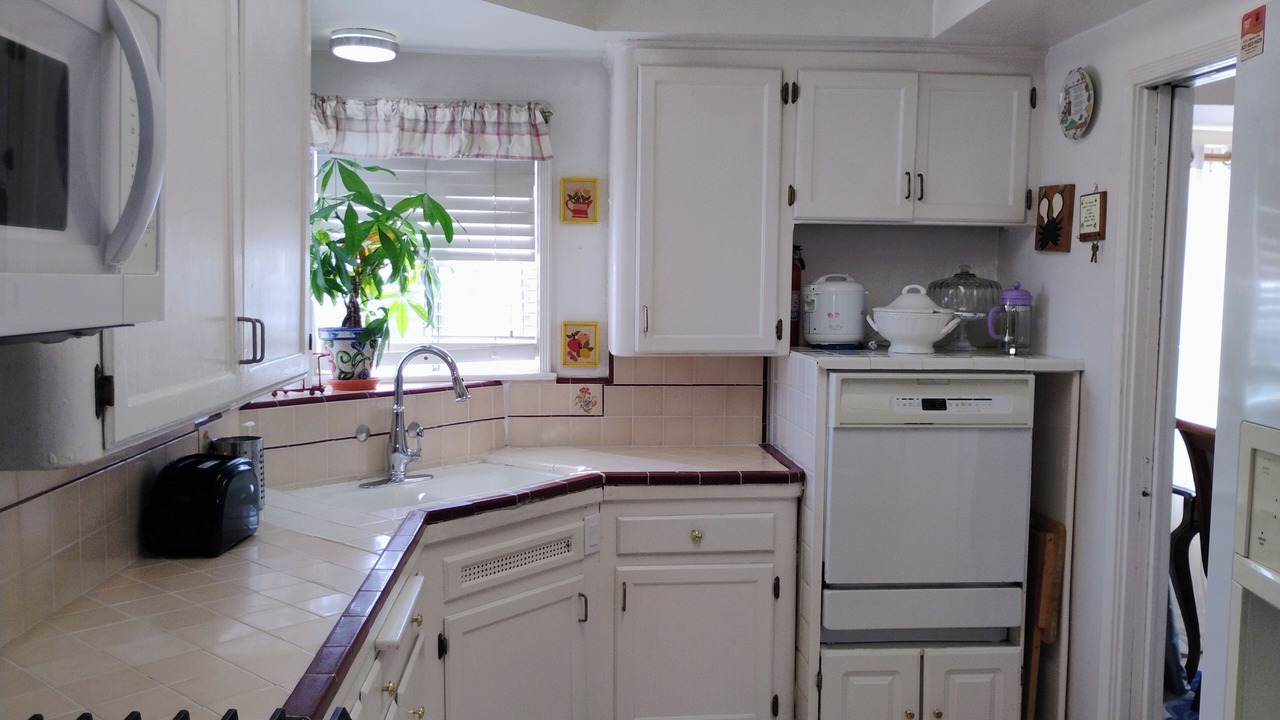 Photo of Kitchen in Harbor Gateway North