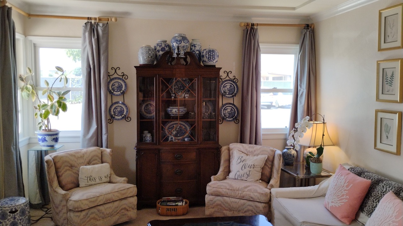 Photo of Livingroom in Harbor Gateway North