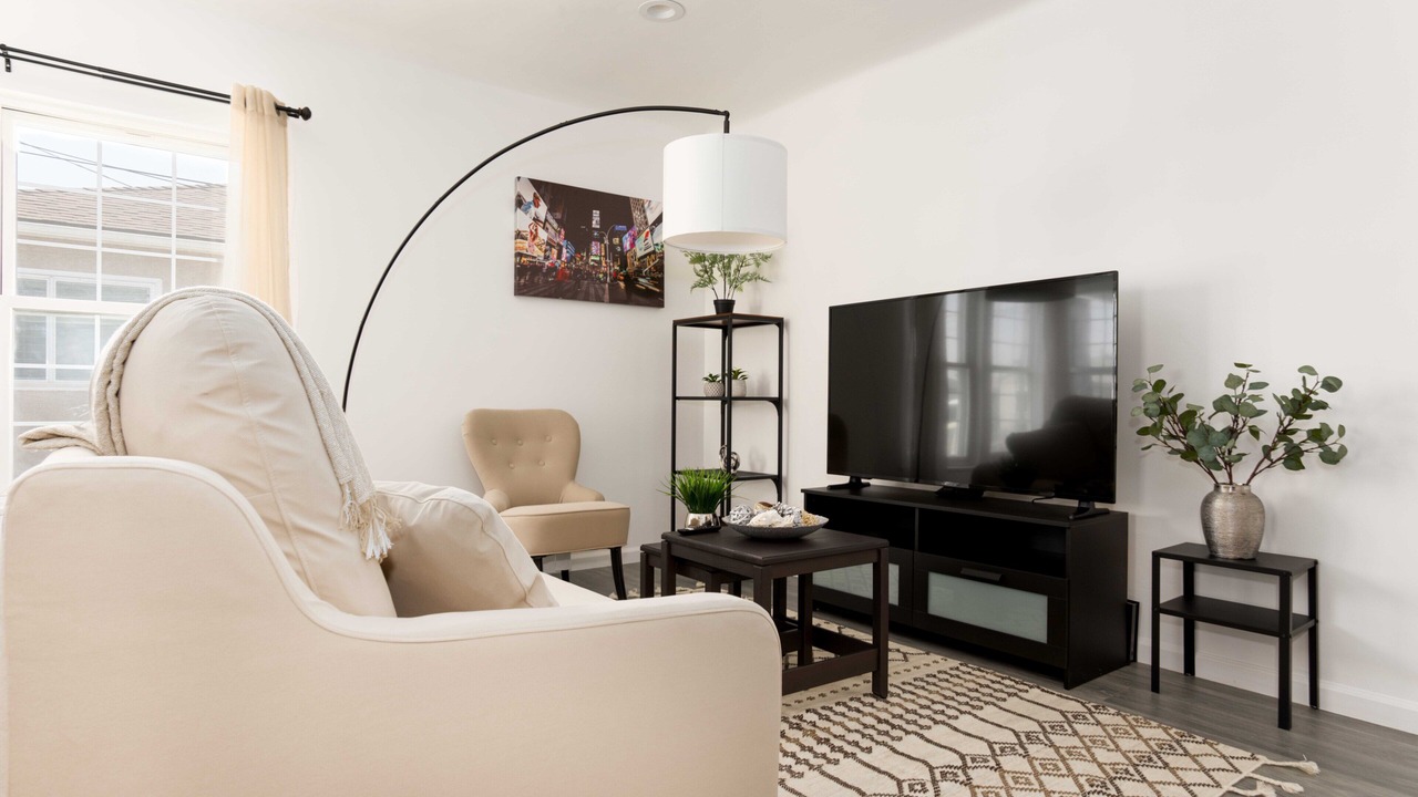 Photo of Livingroom in Lennox