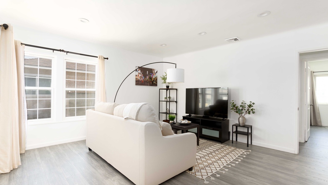 Photo of Livingroom in Lennox