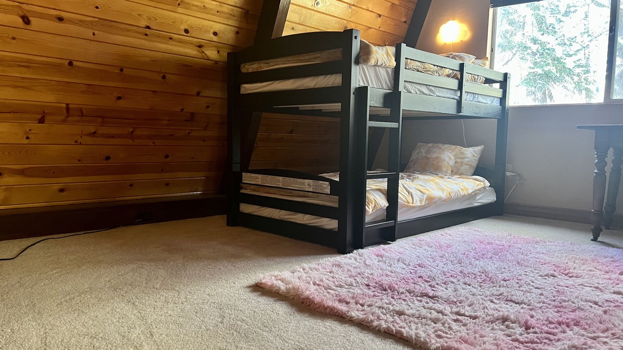 Photo of Bedroom in Arrowbear Lake