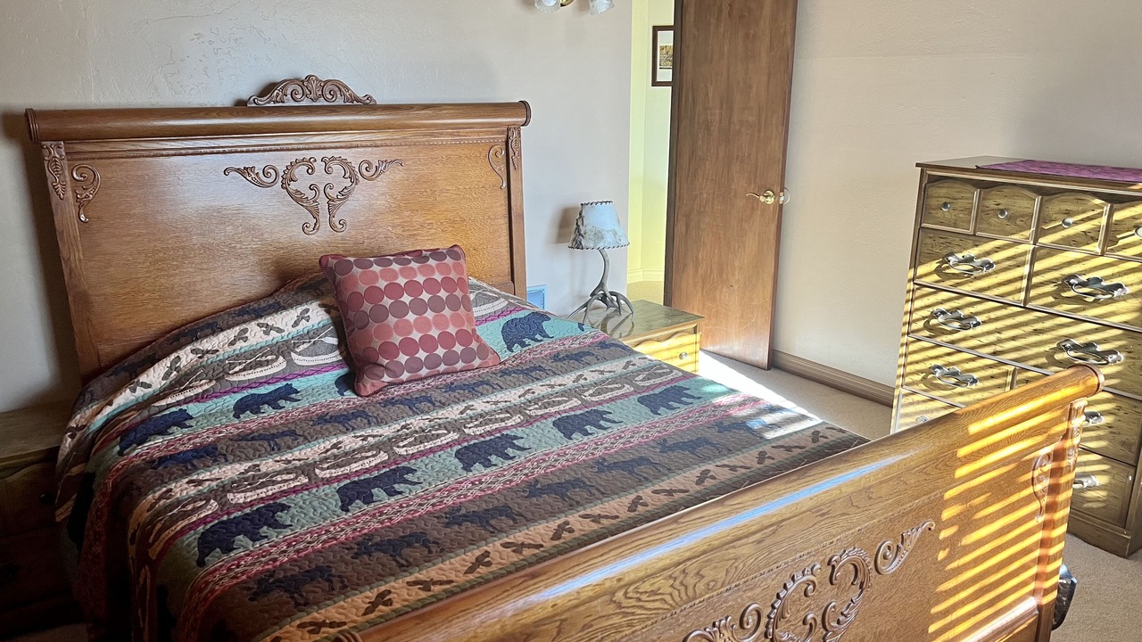 Photo of Bedroom in Arrowbear Lake
