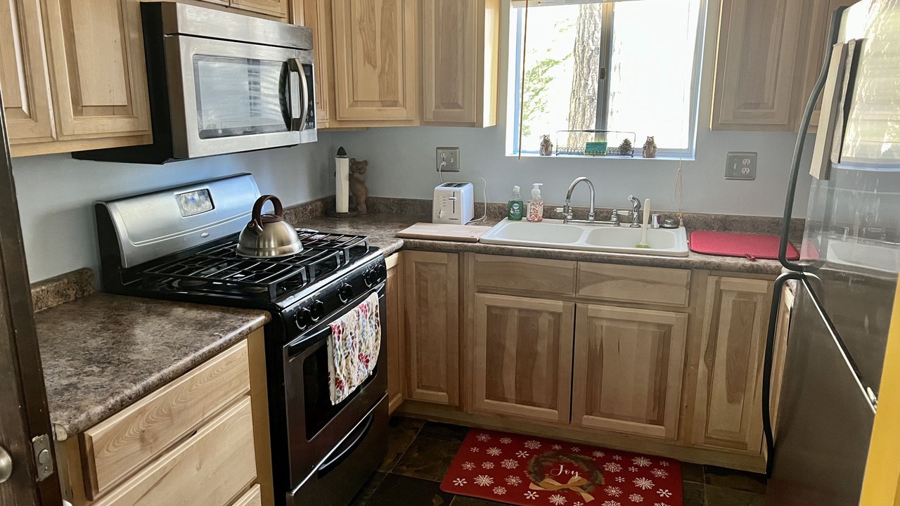 Photo of Kitchen in Arrowbear Lake