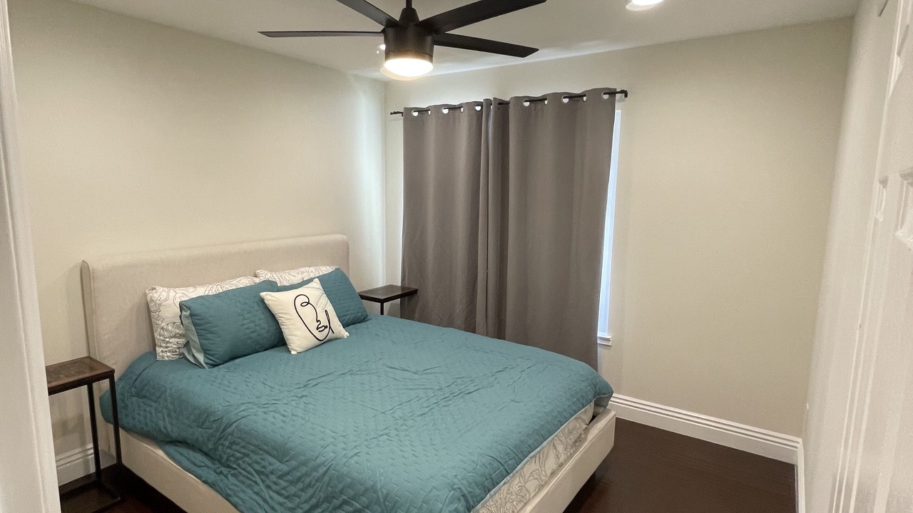 Photo of Bedroom in Lake Forest