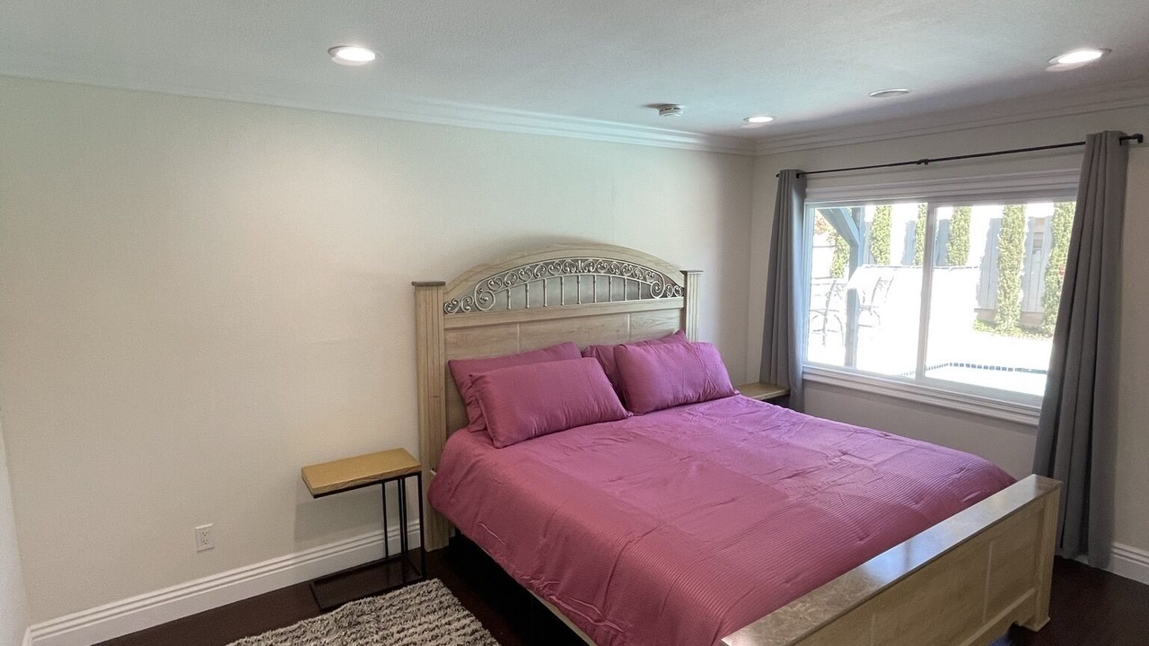 Photo of Bedroom in Lake Forest