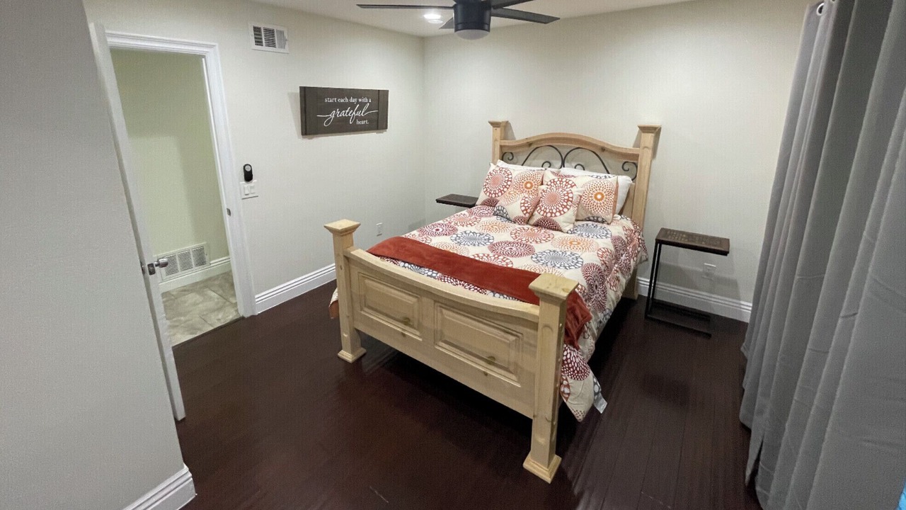 Photo of Bedroom in Lake Forest