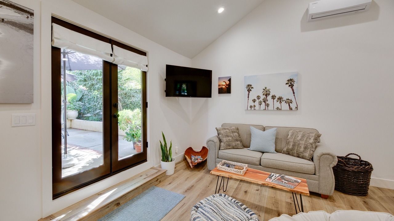 Photo of Livingroom in Whittier