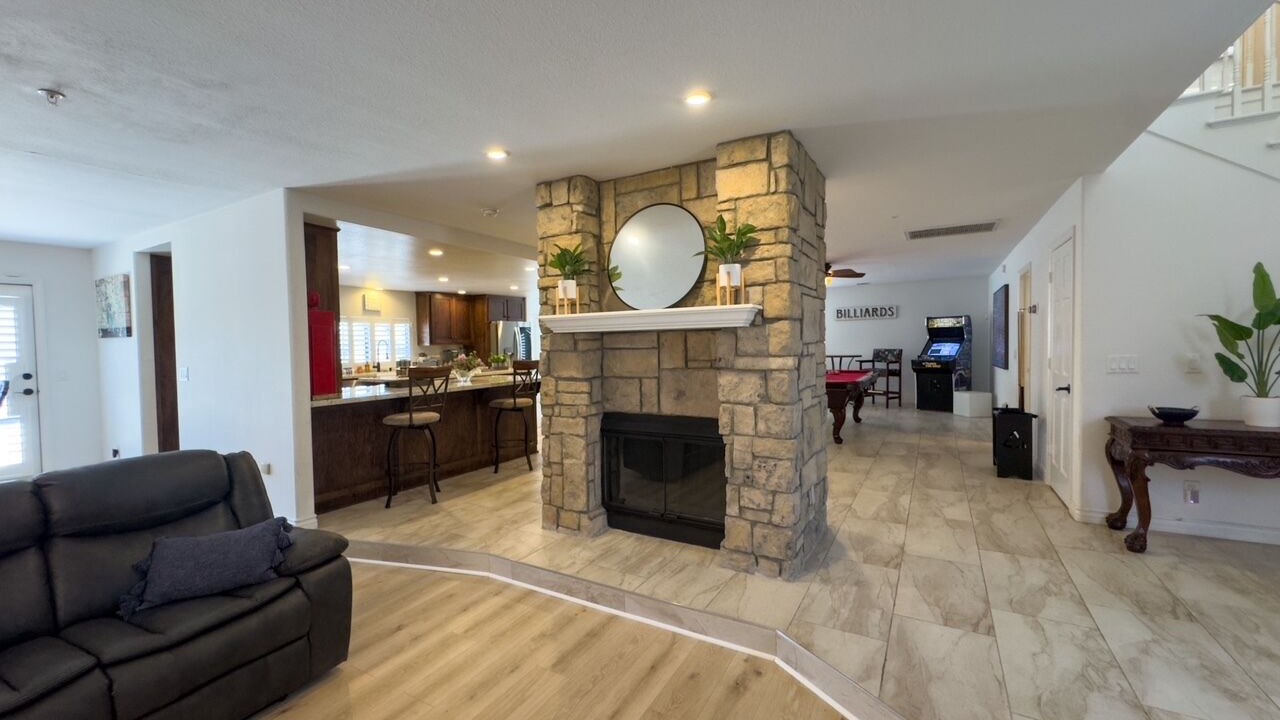 Photo of Livingroom in Victorville