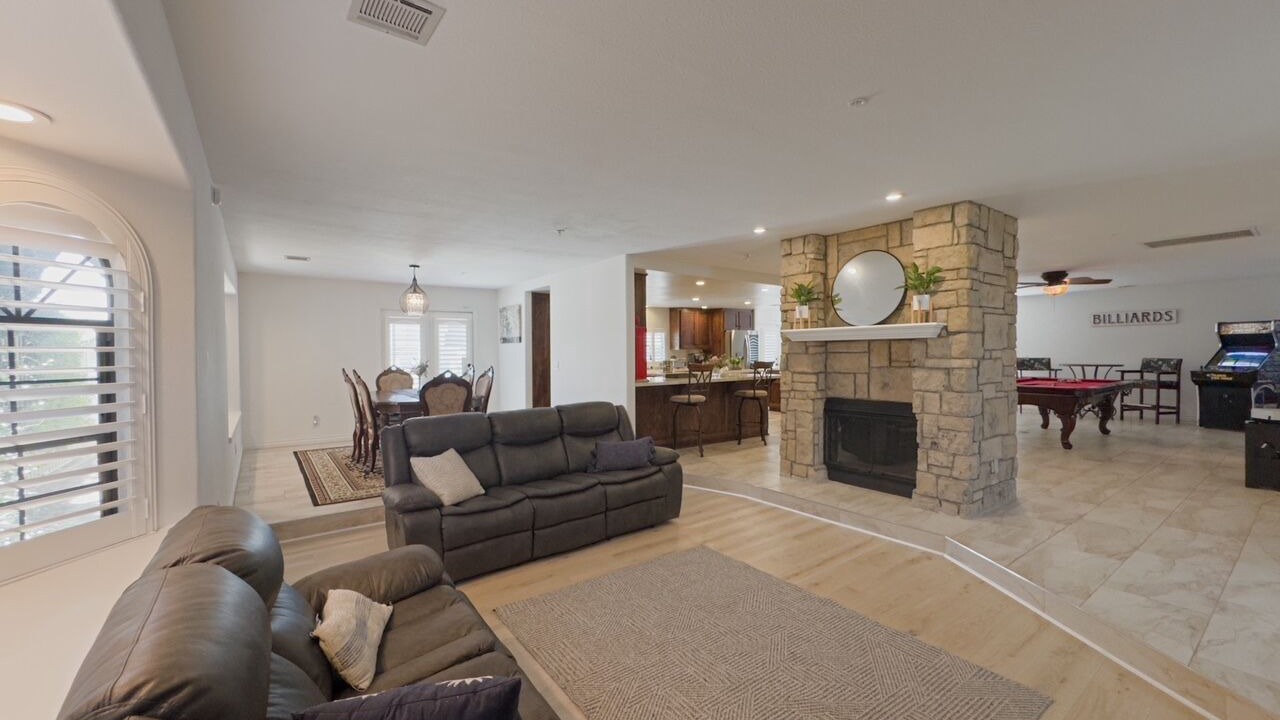Photo of Livingroom in Victorville