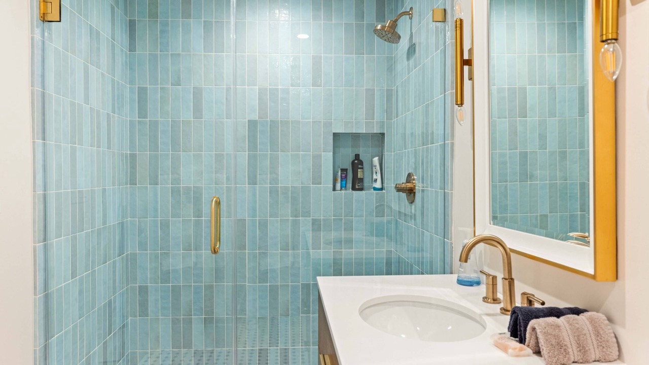 Photo of Bathroom in Hollywood Heights