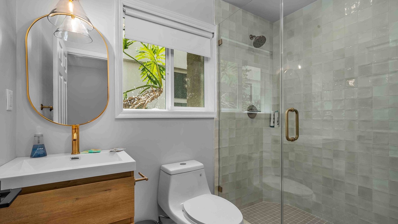 Photo of Bathroom in Hollywood Heights