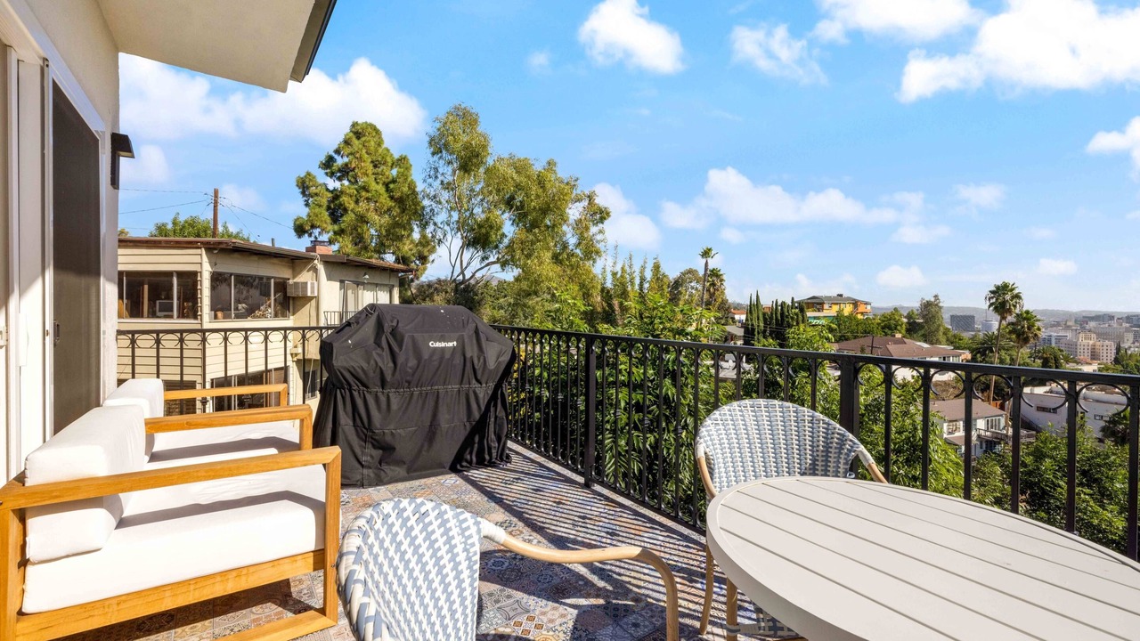 Photo of Outdoor in Hollywood Heights