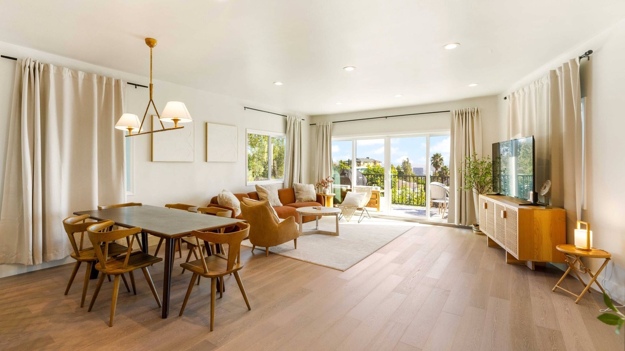Photo of Bedroom in Hollywood Heights