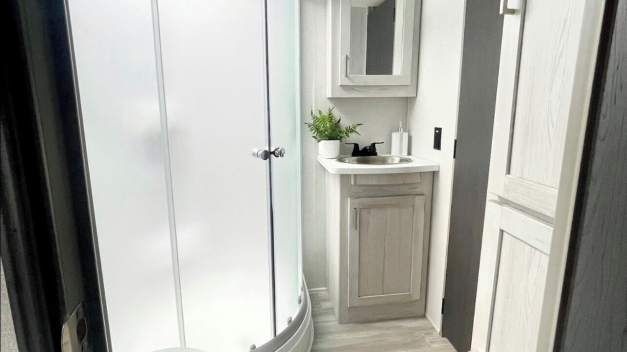 Photo of Bathroom in Lincoln Acres