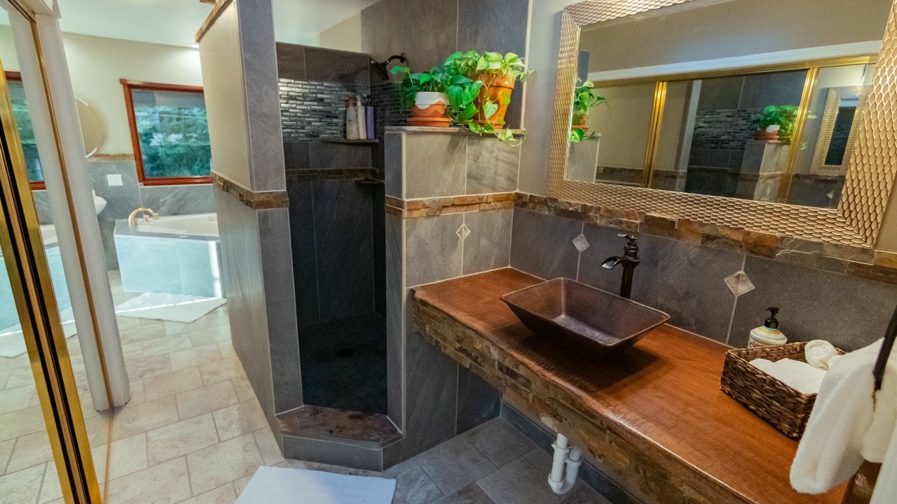 Photo of Bathroom in Shelter Cove