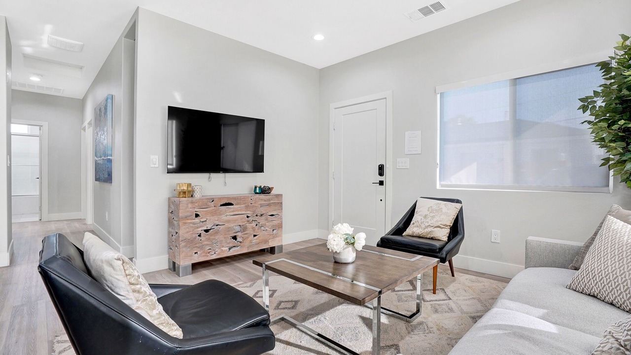 Photo of Livingroom in Fullerton
