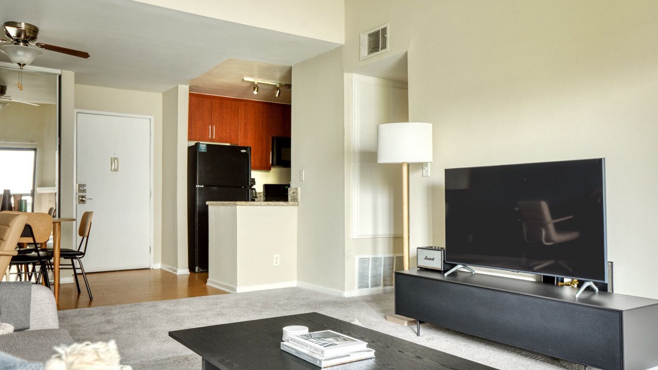 Photo of Livingroom in Downtown Burbank