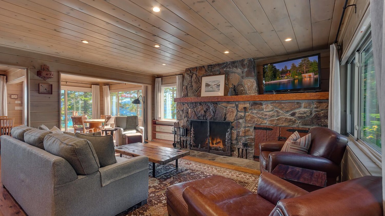 Photo of Livingroom in Tahoma