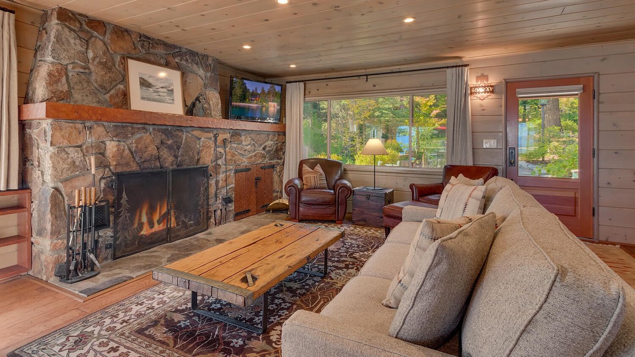 Photo of Livingroom in Tahoma