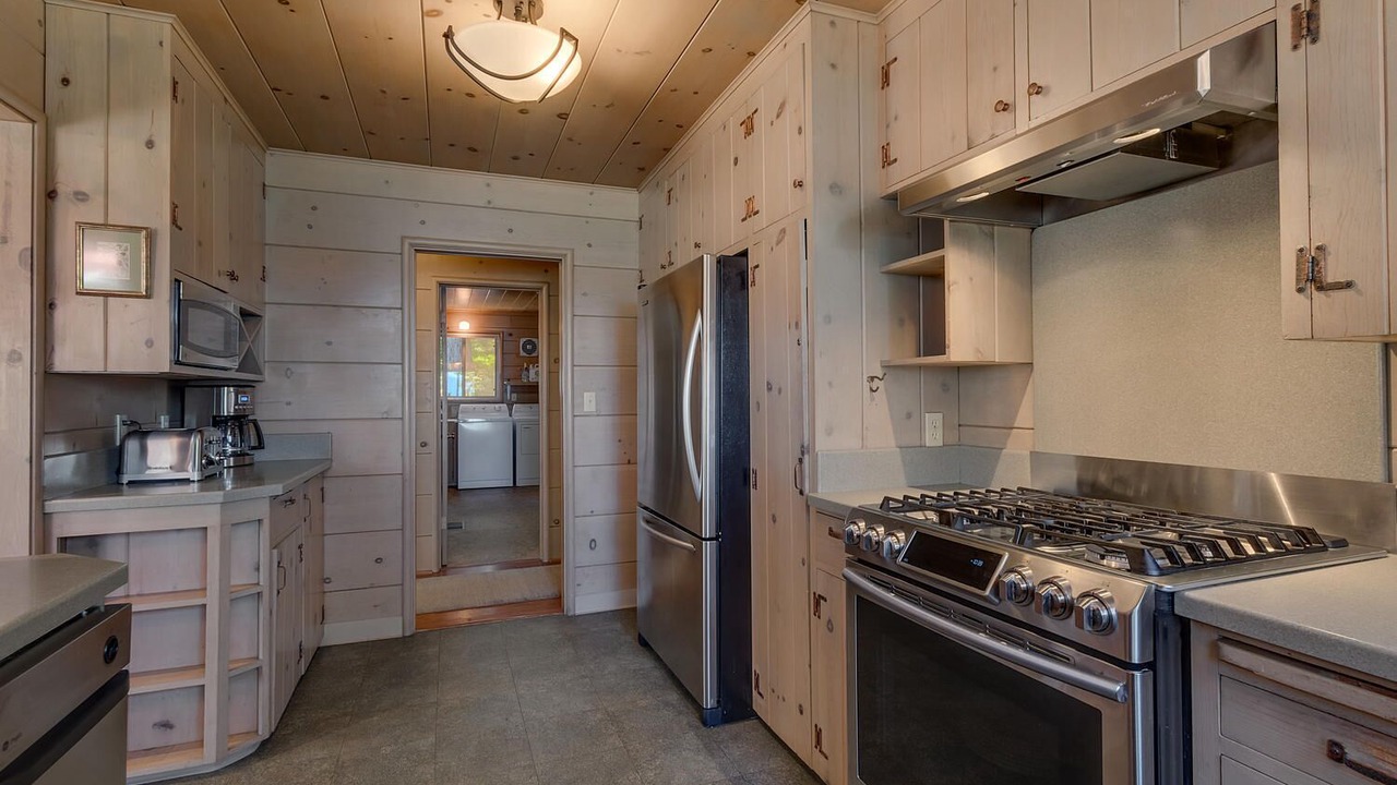Photo of Kitchen in Tahoma