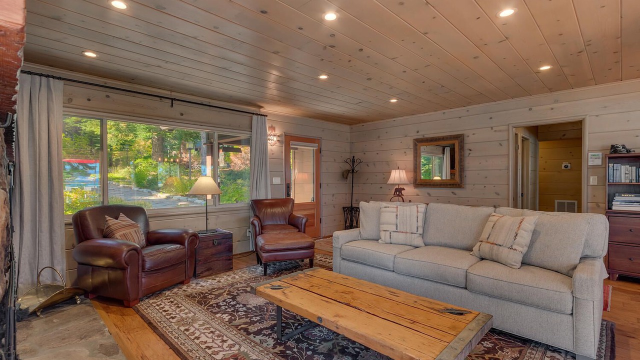 Photo of Livingroom in Tahoma
