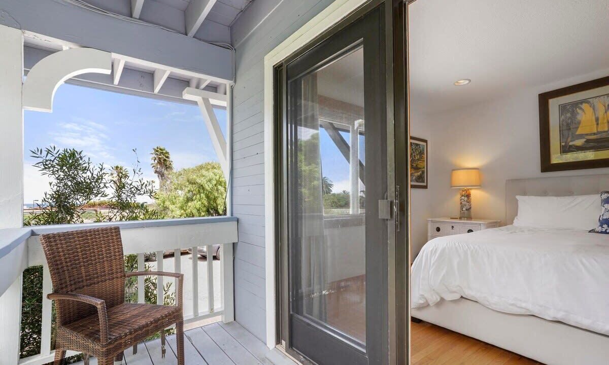 Photo of Bedroom in Del Mar