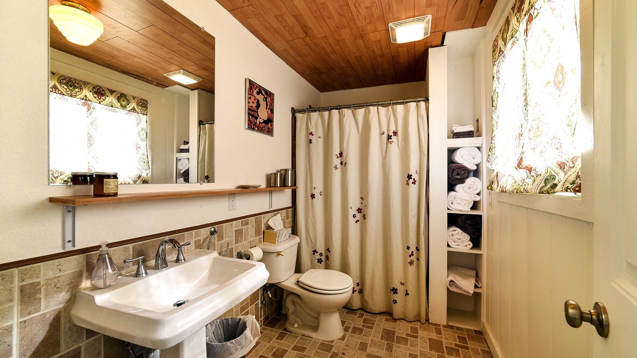 Photo of Bathroom in Twentynine Palms