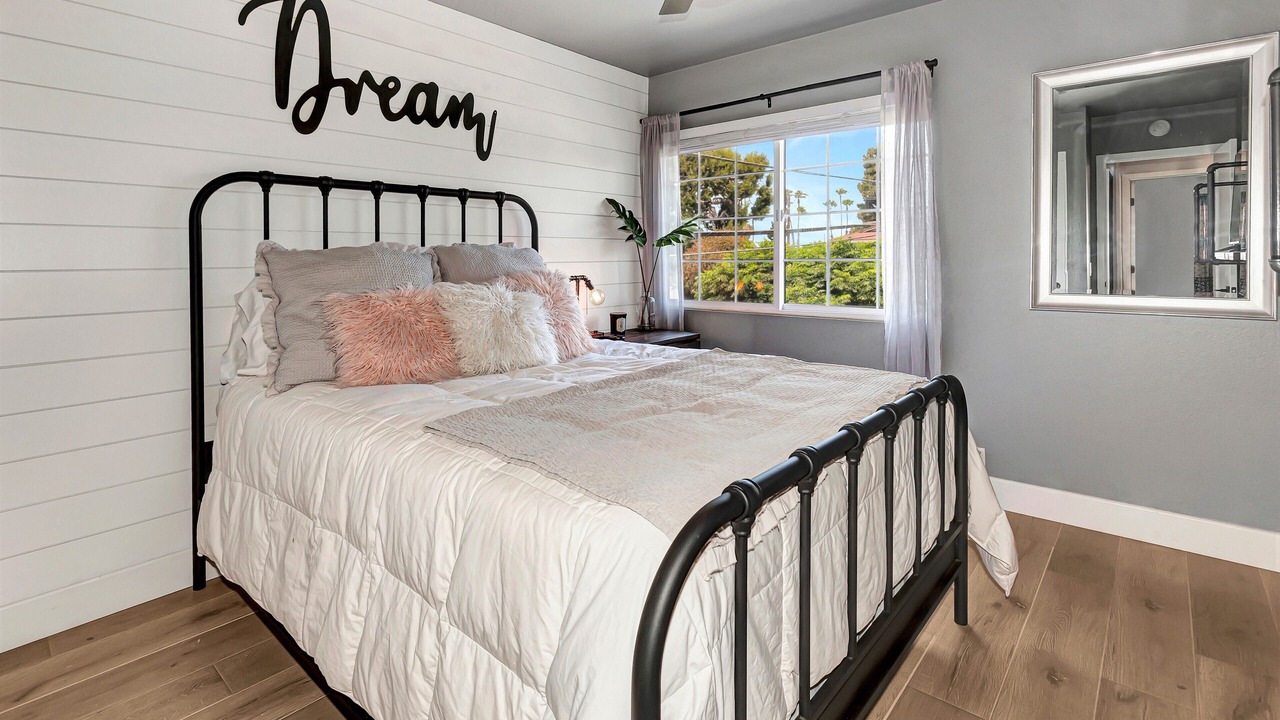 Photo of Bedroom in Huntington Beach