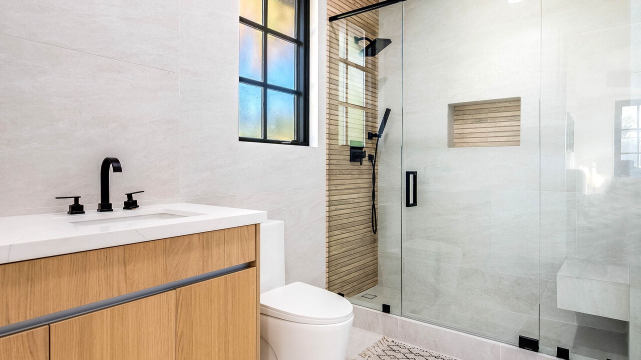 Photo of Bathroom in Encino