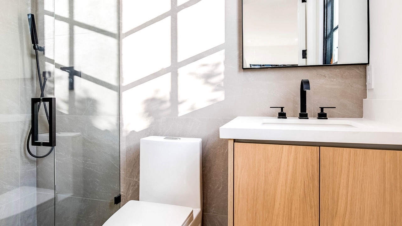 Photo of Bathroom in Encino