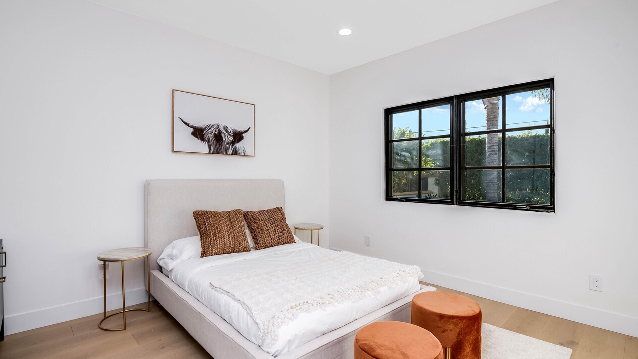Photo of Bedroom in Encino
