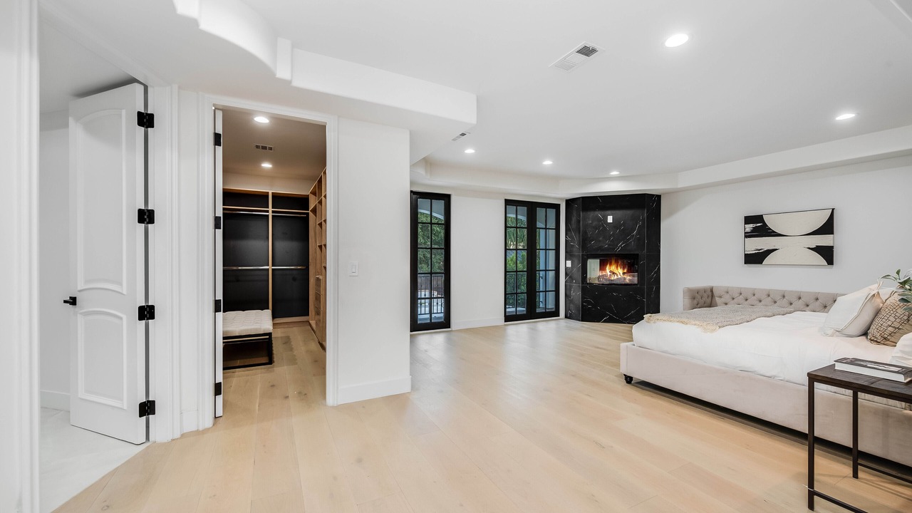 Photo of Bedroom in Encino