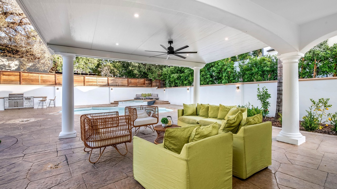 Photo of Patio Balcony in Encino