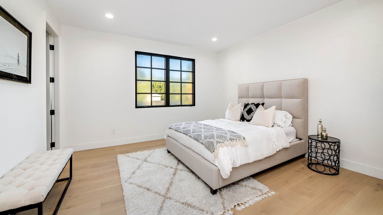Photo of Bedroom in Encino