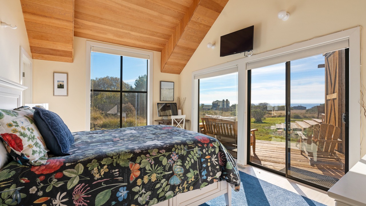 Photo of Bedroom in Sea Ranch