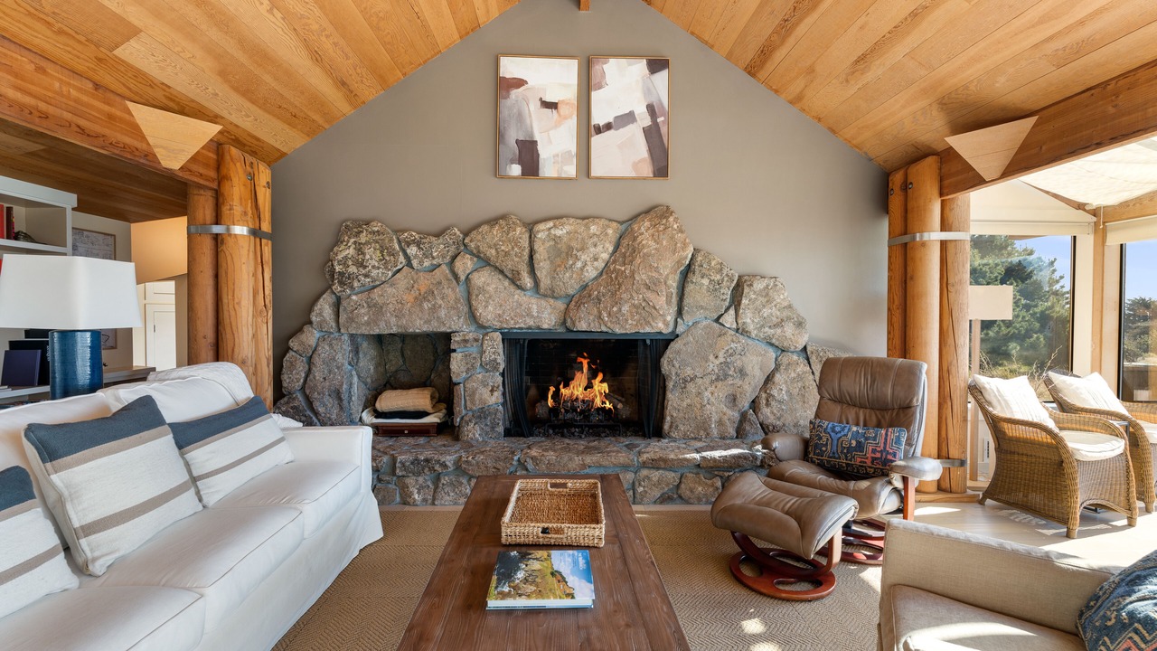 Photo of Livingroom in Sea Ranch
