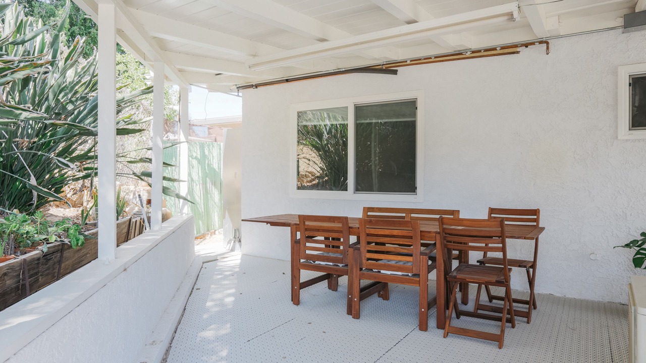 Photo of Outdoor in Canoga Park
