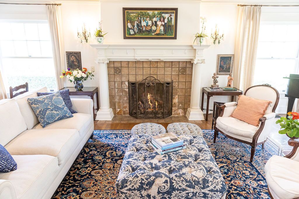 Photo of Livingroom in North Central