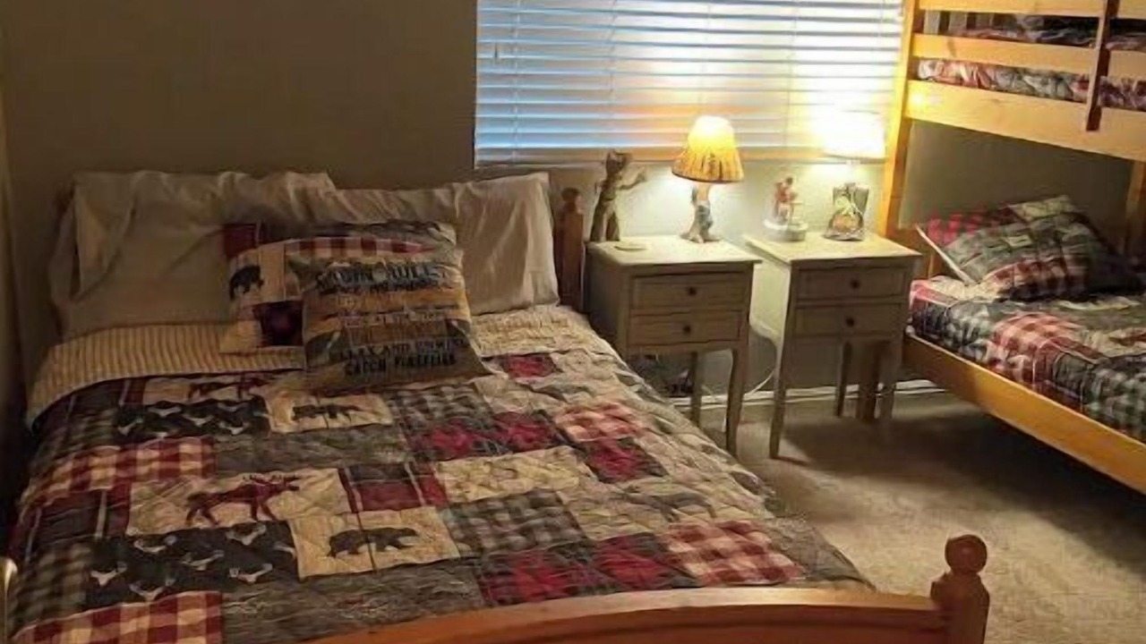 Photo of Bedroom in Blue Jay