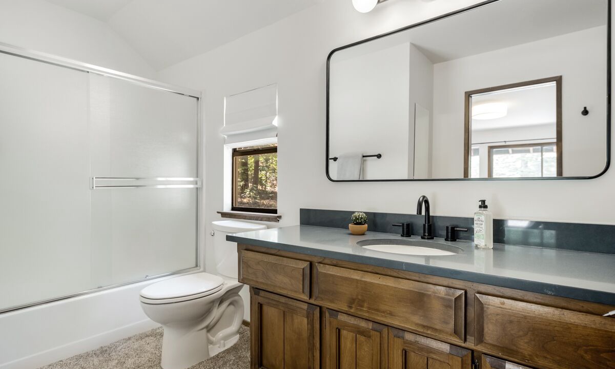 Photo of Bathroom in Kingswood Estates