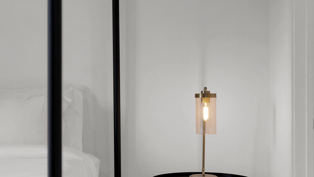 Photo of Bedroom in Toluca Lake