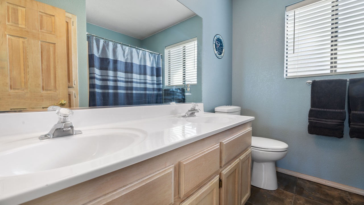 Photo of Bathroom in Whispering Forest