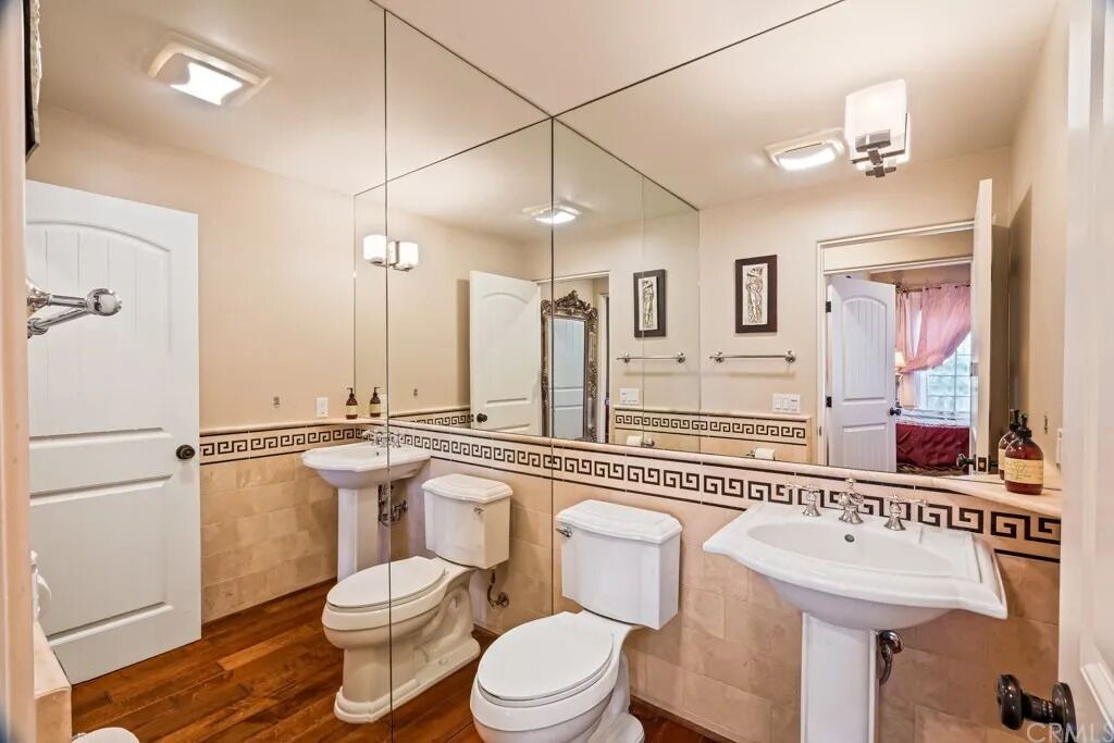 Photo of Bathroom in Oxnard Shores