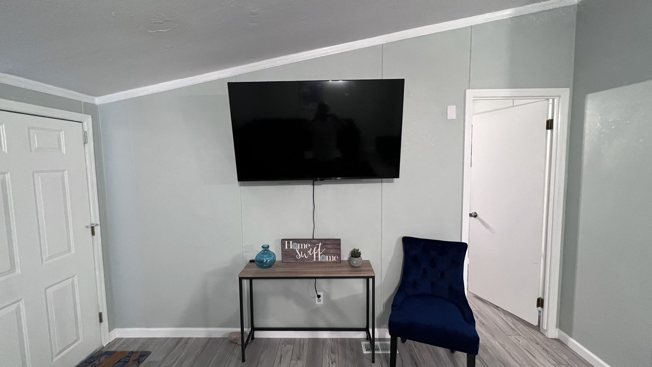 Photo of Livingroom in Needles