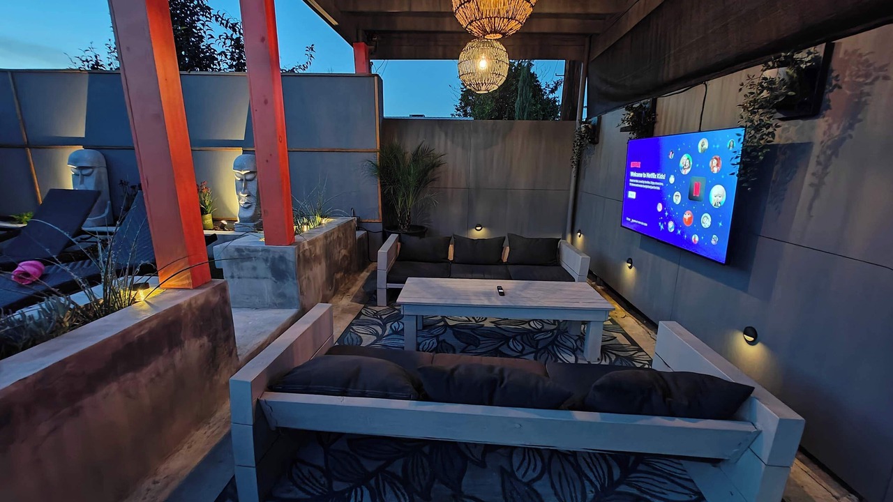 Photo of Outdoor in Encino