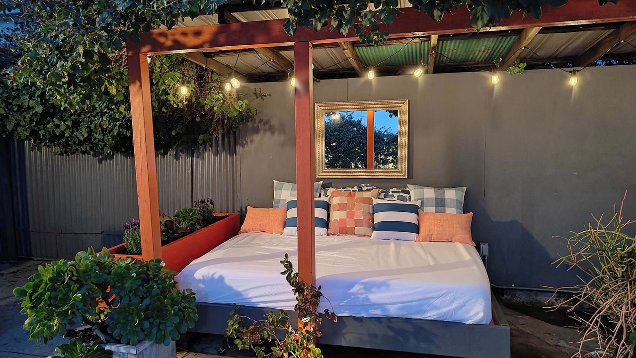 Photo of Patio Balcony in Encino