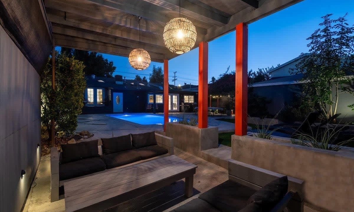Photo of Patio Balcony in Encino